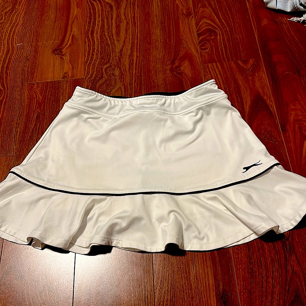 White puma tennis or golf skirt